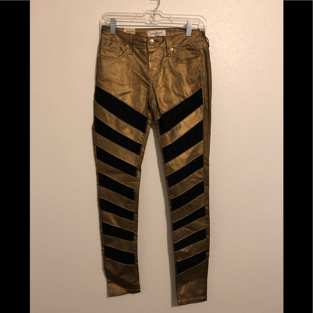 “LAST CHANCE” NWT APHRODITE SIZE 3 Womens Pants